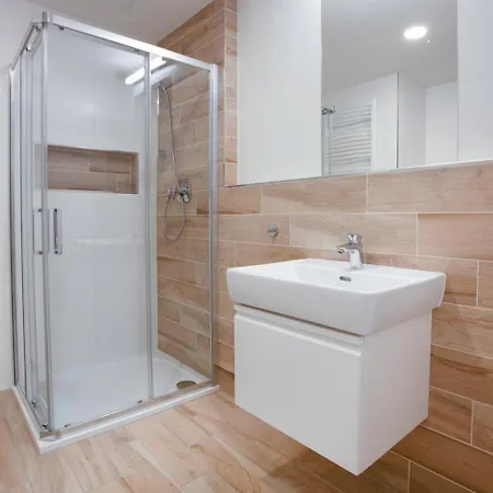 Blueground 7 Furnished With Balcony Prg-1 براغ
